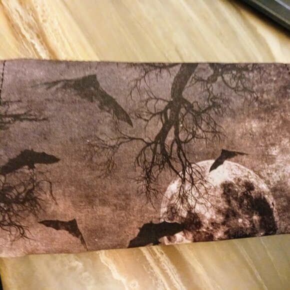 Nwt Snap closure Tri-fold Wristlet Wallets with Zippers Cats Bats Leaves Western - Picture 15 of 16